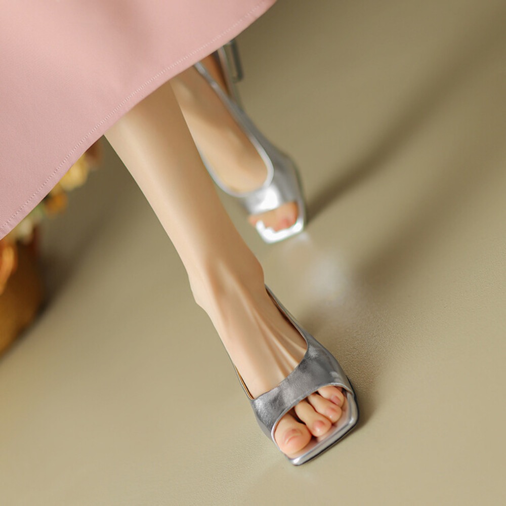 Wygodne miękkie wkładki Metali – Metallic Heel Sandal recenzja i cena