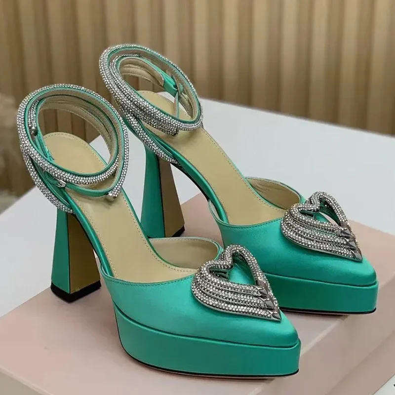 Platforma kryształowa miłość s – Metallic Heel Sandal recenzja i cena